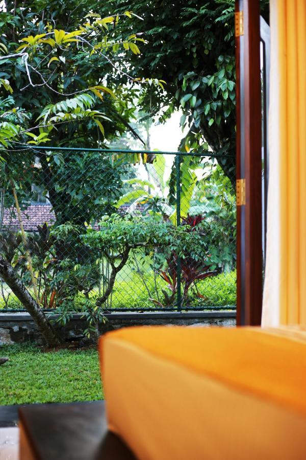 Triple Edge Villa Unawatuna Exteriör bild