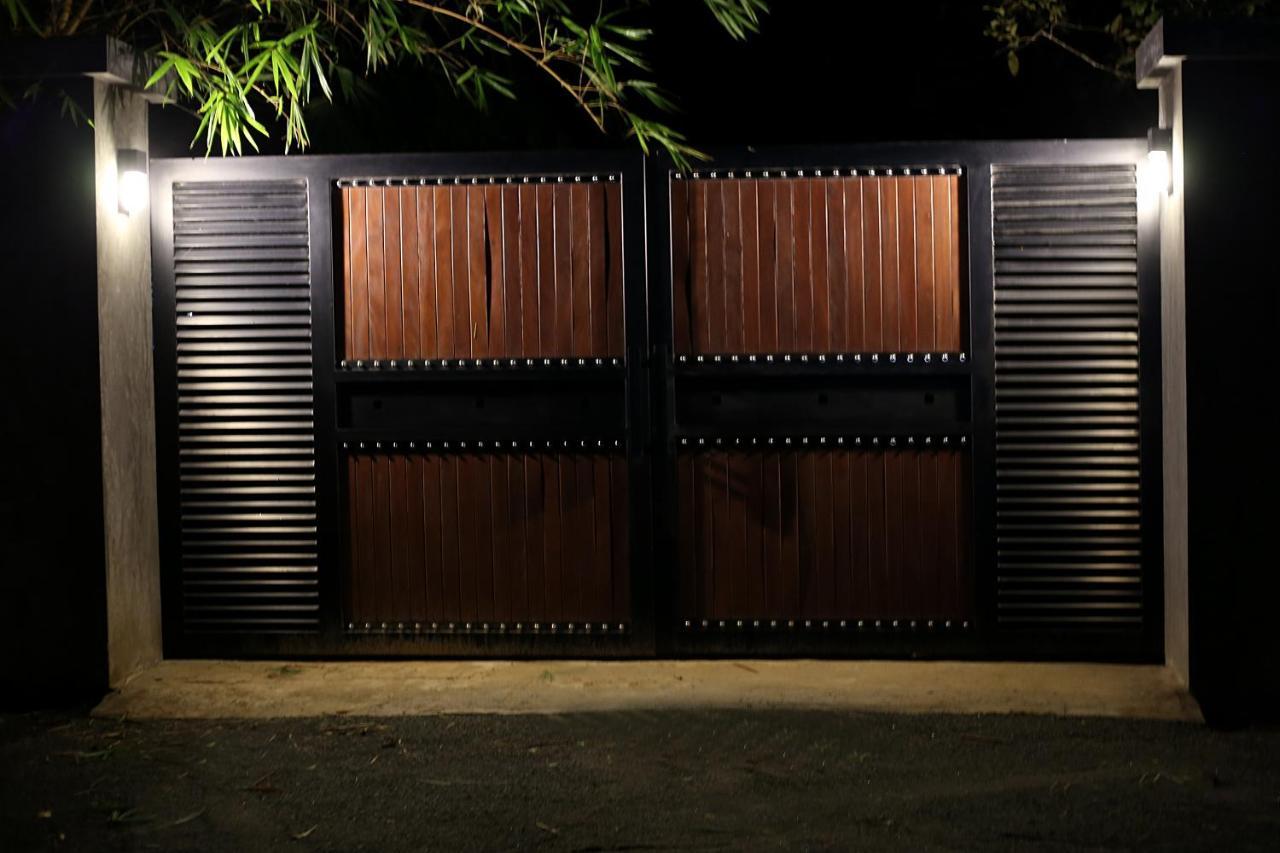 Triple Edge Villa Unawatuna Exteriör bild